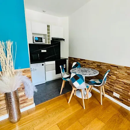 2- Cosy One Bedroom 2-4p, Located Place Nationale Apartment *